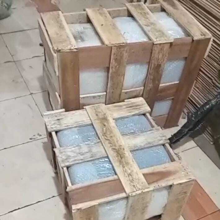 Pengiriman Perangkat Switch Router dan UPS untuk Cocana Resort Gilitrawangan