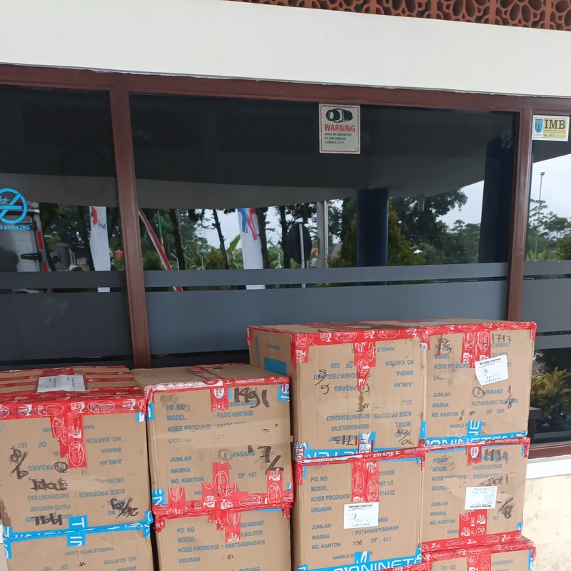 Pemesanan 300 Pasang sepatu untuk PT Kievit